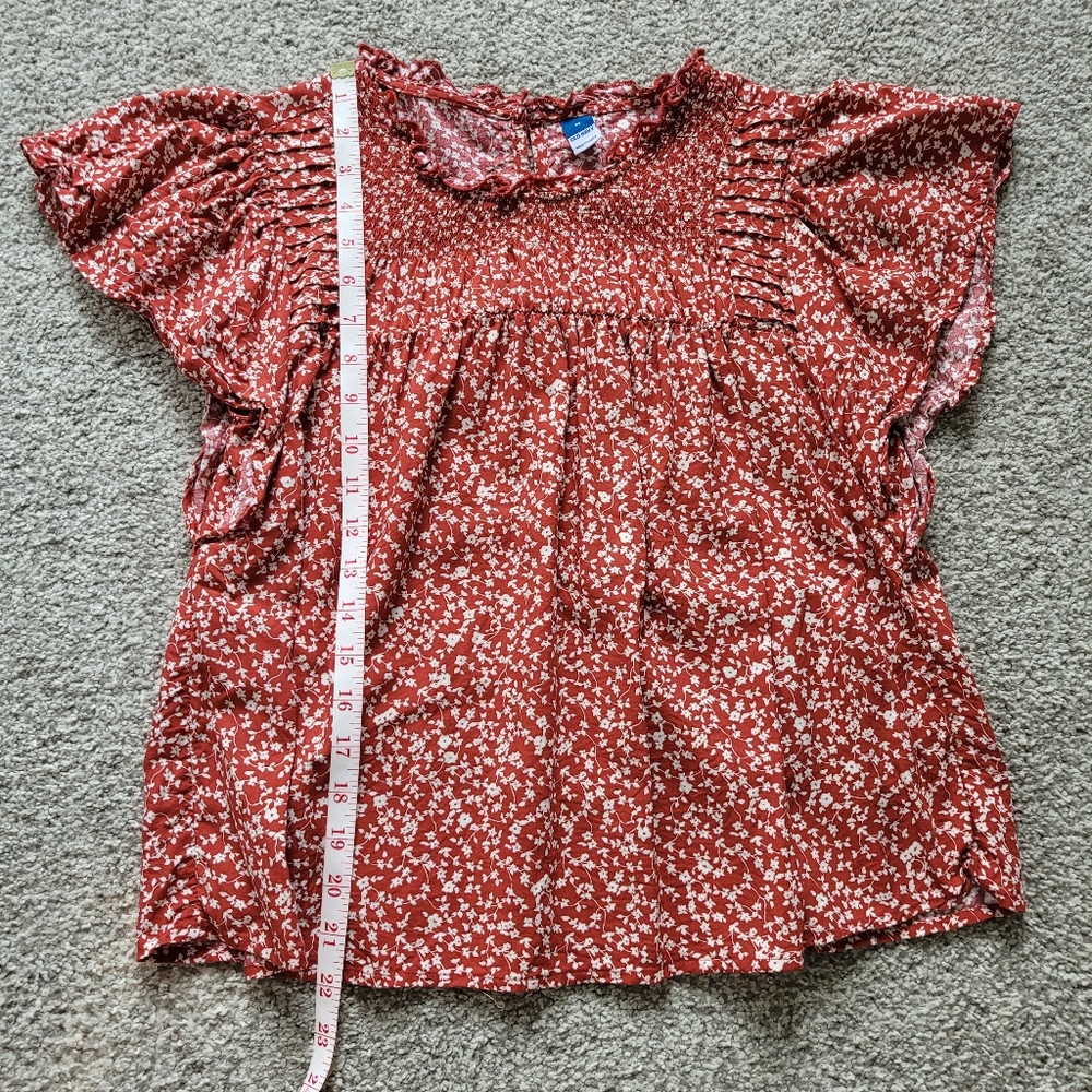 Short Sleeve Flower Patterned Top | Size Medium | Old Navy - Picture 4 of 4